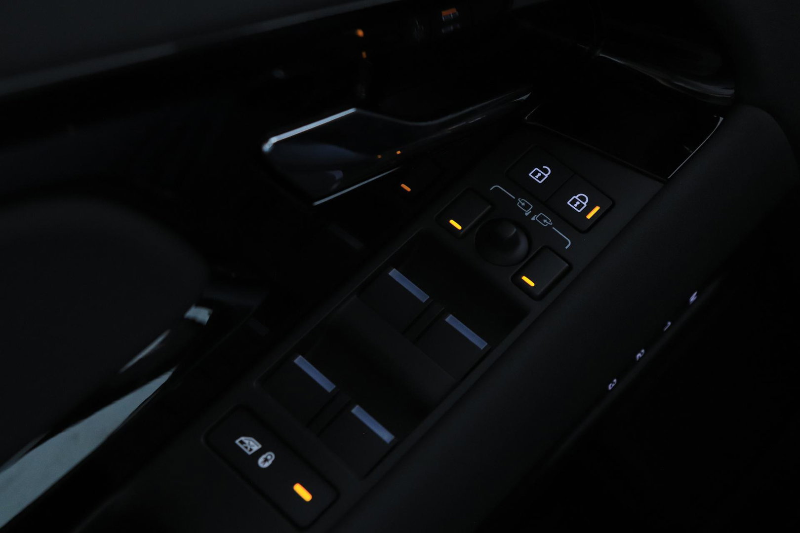 Land Rover Range Rover Evoque P270e PHEV Dynamic SE | Black Pack | Schuif/kanteldak | Trekhaak | ACC | 360° Camera