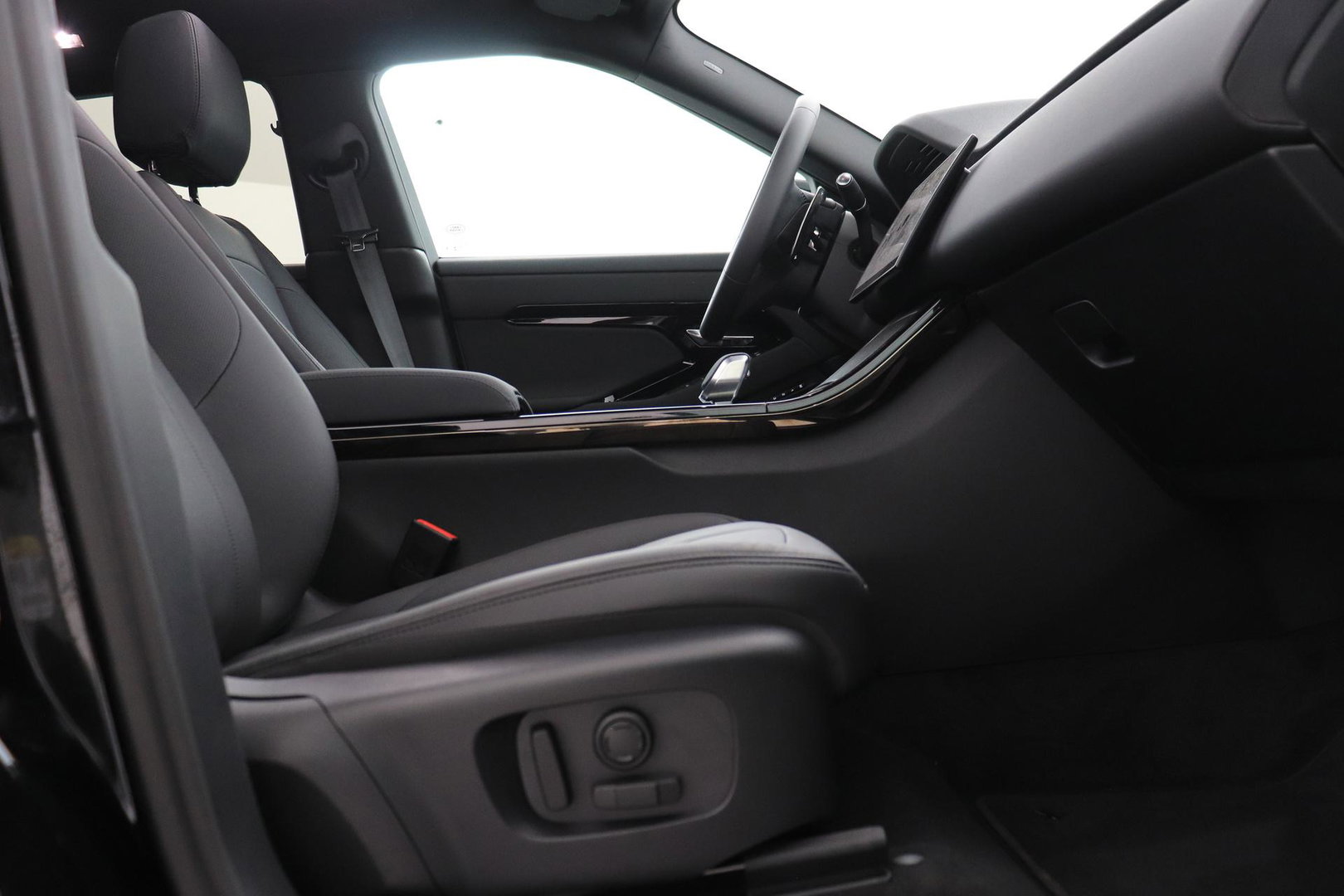 Land Rover Range Rover Evoque P270e PHEV Dynamic SE | Black Pack | Schuif/kanteldak | Trekhaak | ACC | 360° Camera