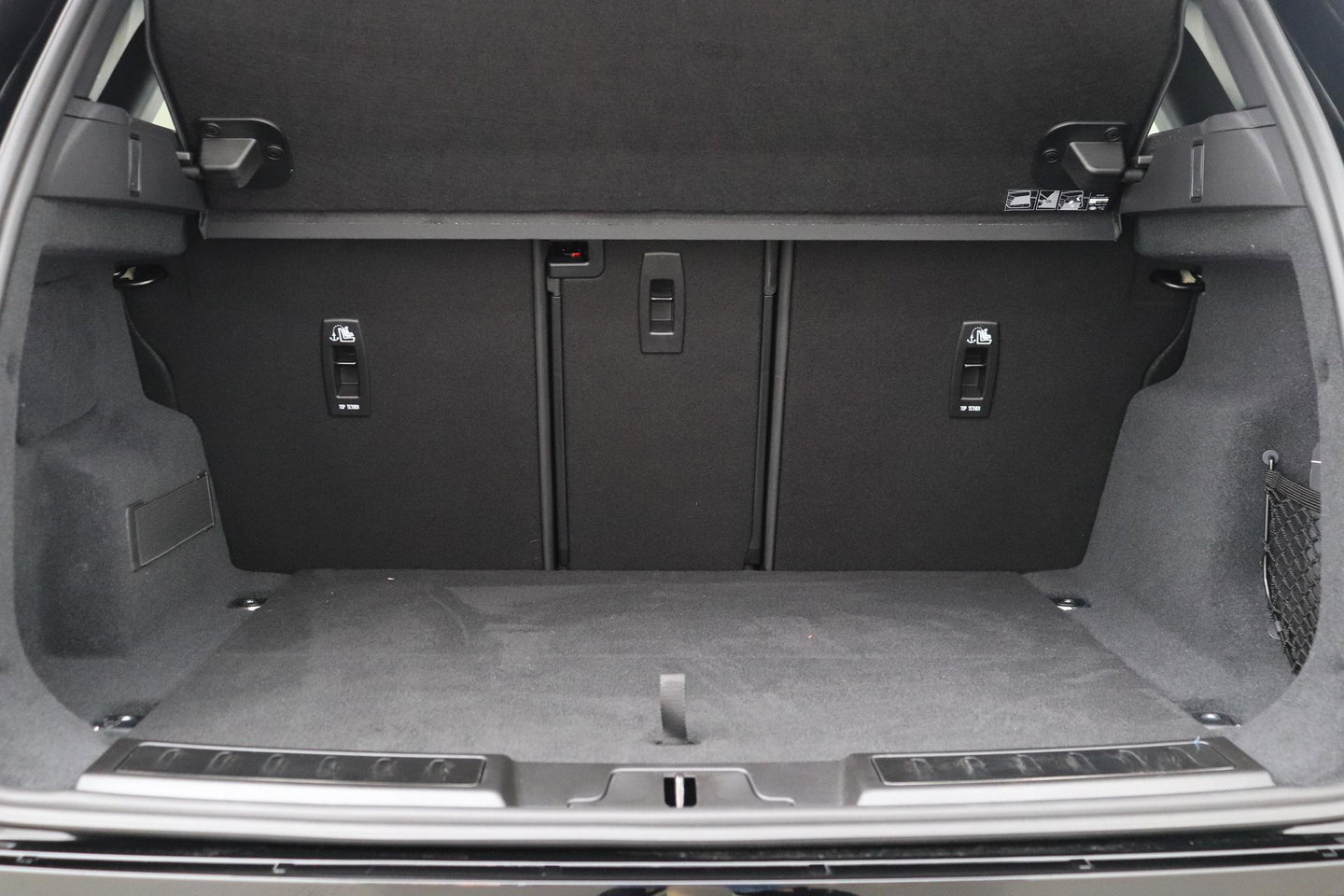 Land Rover Range Rover Evoque P270e PHEV Dynamic SE | Black Pack | Schuif/kanteldak | Trekhaak | ACC | 360° Camera