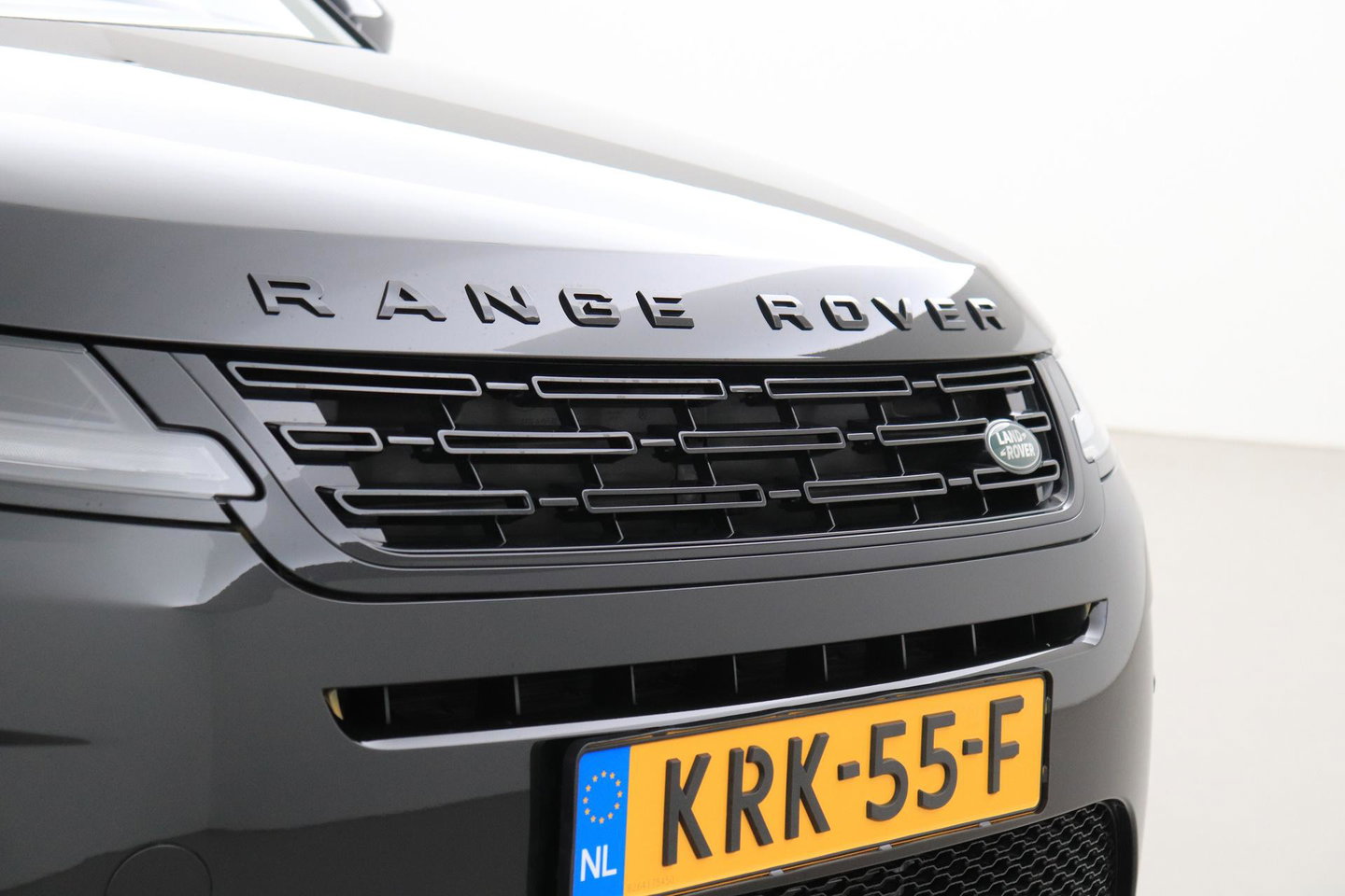 Land Rover Range Rover Evoque P270e PHEV Dynamic SE | Black Pack | Schuif/kanteldak | Trekhaak | ACC | 360° Camera