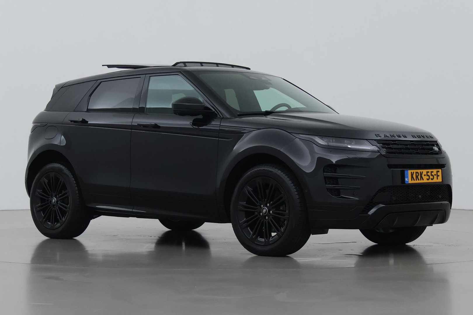 Land Rover Range Rover Evoque P270e PHEV Dynamic SE | Black Pack | Schuif/kanteldak | Trekhaak | ACC | 360° Camera