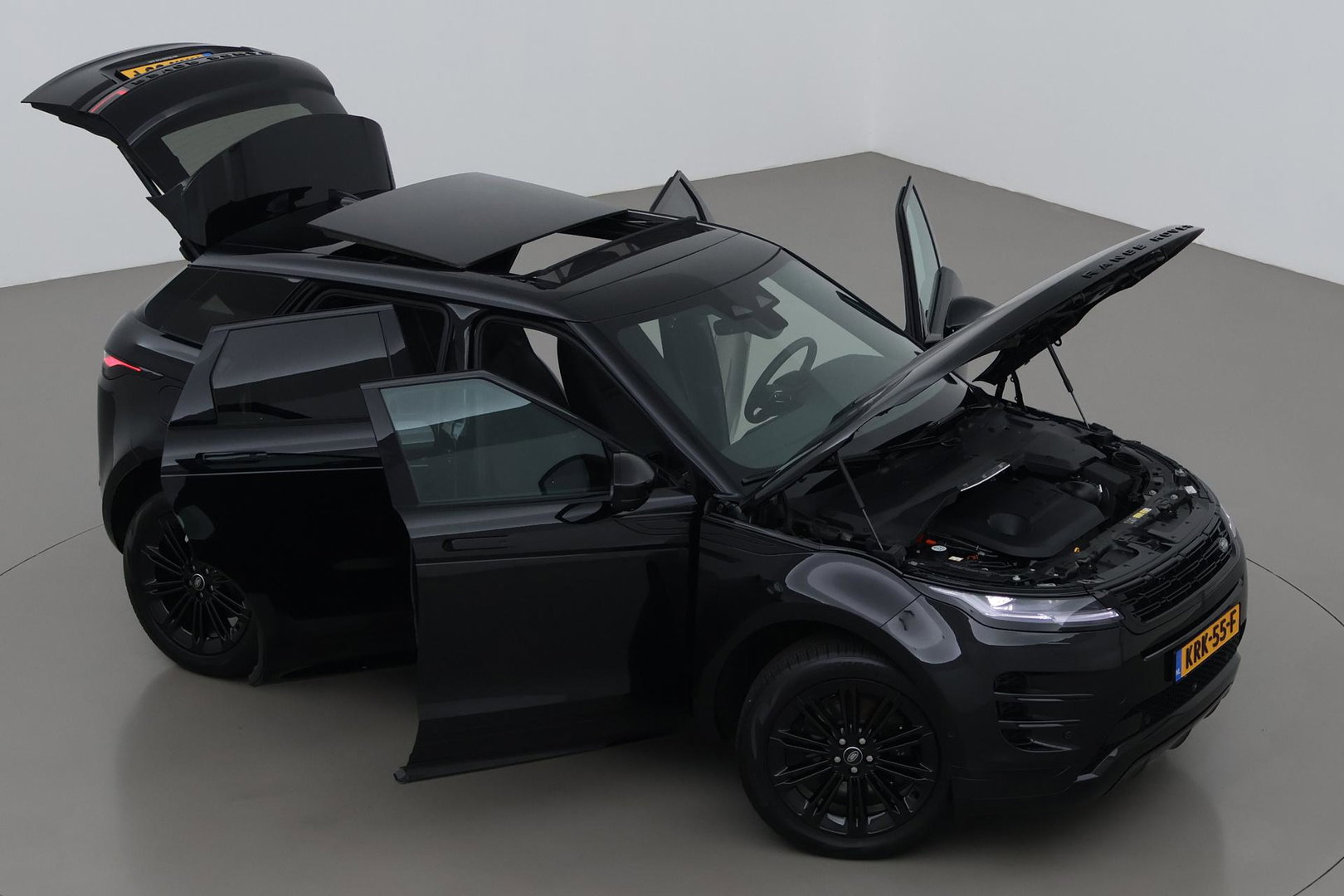 Land Rover Range Rover Evoque P270e PHEV Dynamic SE | Black Pack | Schuif/kanteldak | Trekhaak | ACC | 360° Camera