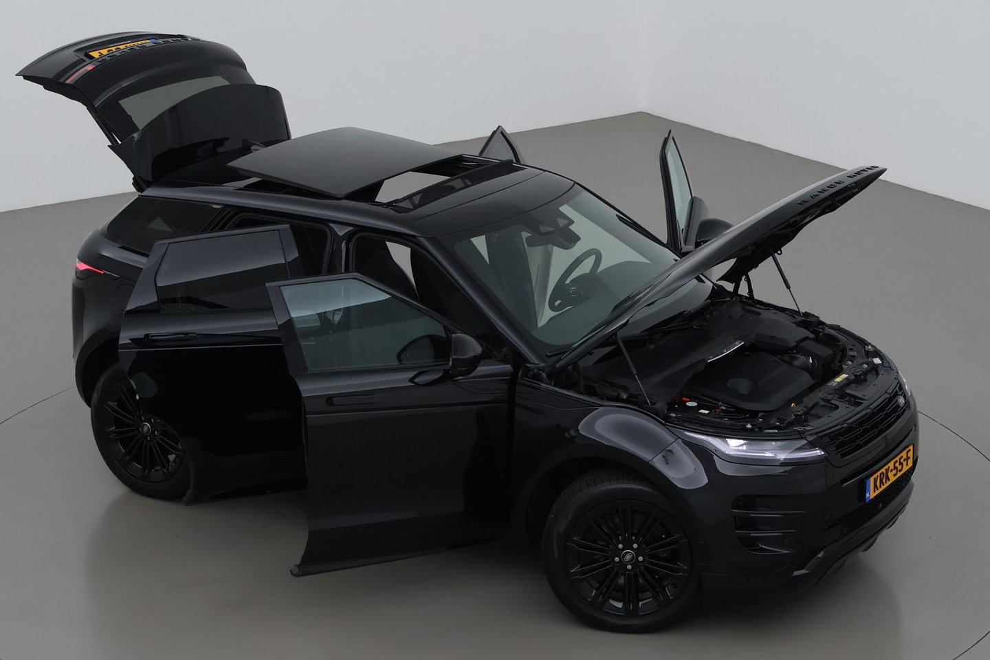Land Rover Range Rover Evoque P270e PHEV Dynamic SE | Black Pack | Schuif/kanteldak | Trekhaak | ACC | 360° Camera