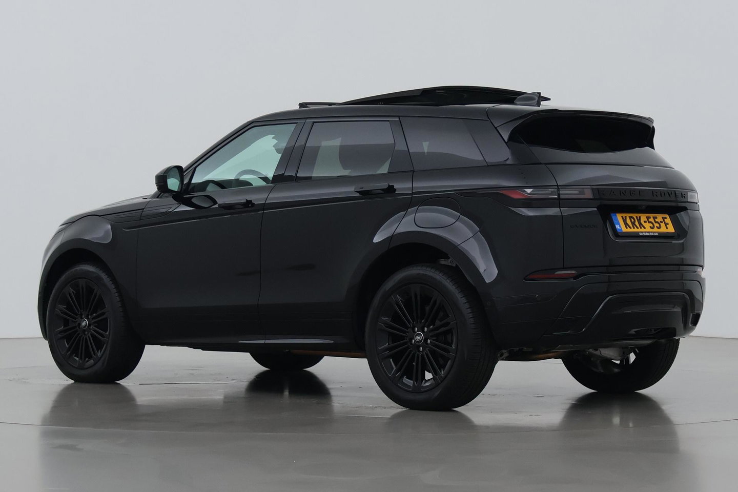 Land Rover Range Rover Evoque P270e PHEV Dynamic SE | Black Pack | Schuif/kanteldak | Trekhaak | ACC | 360° Camera