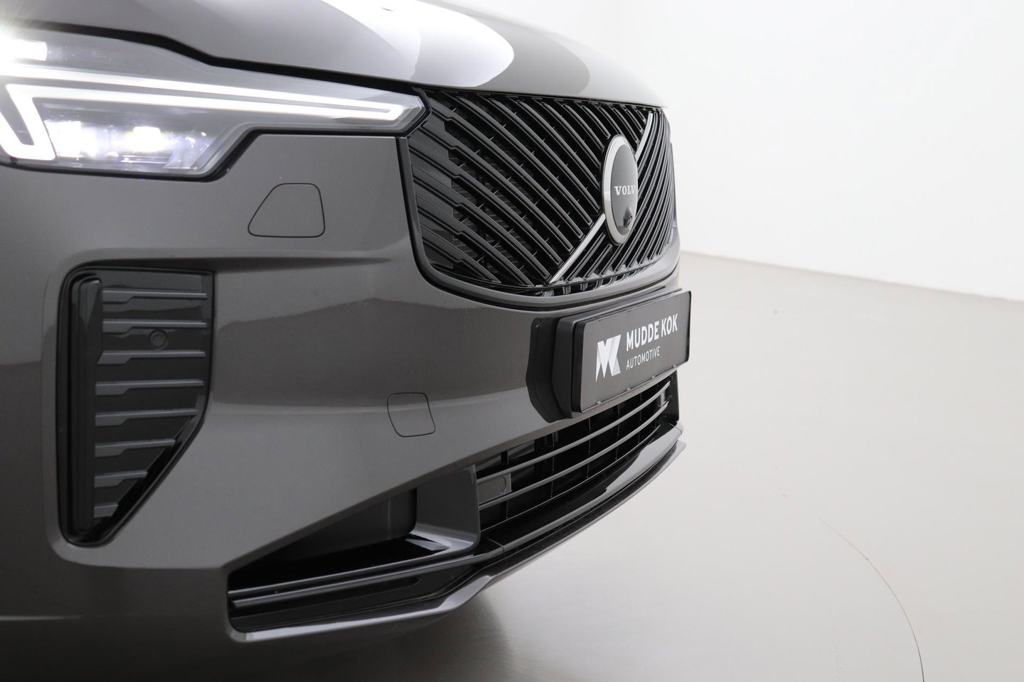 Volvo XC90 T8 Ultra Dark | Bowers&Wilkins | Massage | Panoramadak | 360° Camera | Head-Up | Stoelventilatie | ACC