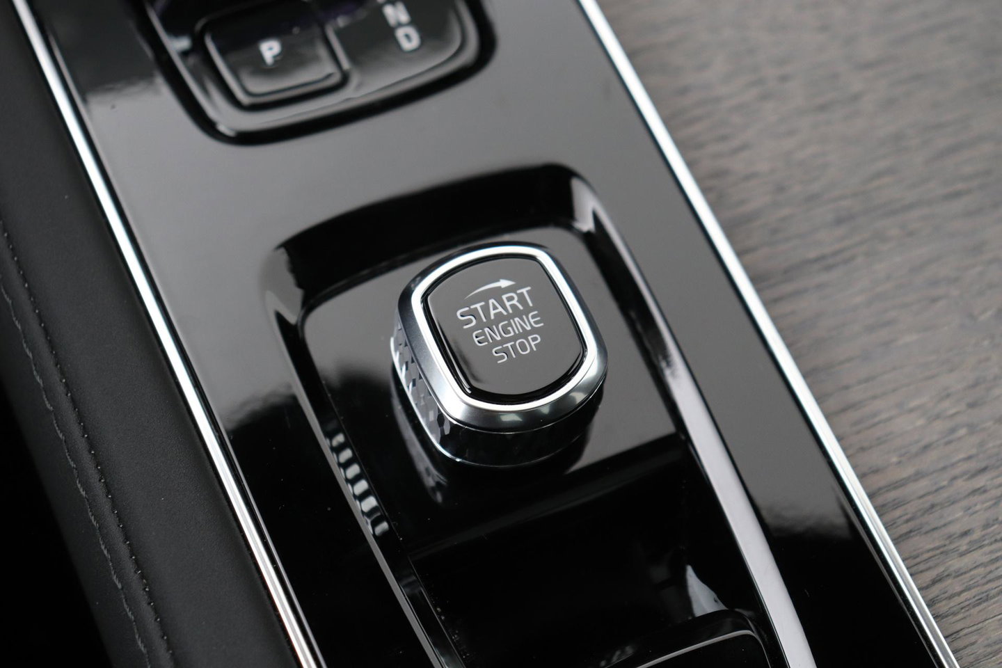 Volvo XC90 T8 Ultra Dark | Bowers&Wilkins | Massage | Panoramadak | 360° Camera | Head-Up | Stoelventilatie | ACC