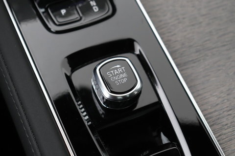 Volvo XC90 T8 Ultra Dark | Bowers&Wilkins | Massage | Panoramadak | 360° Camera | Head-Up | Stoelventilatie | ACC