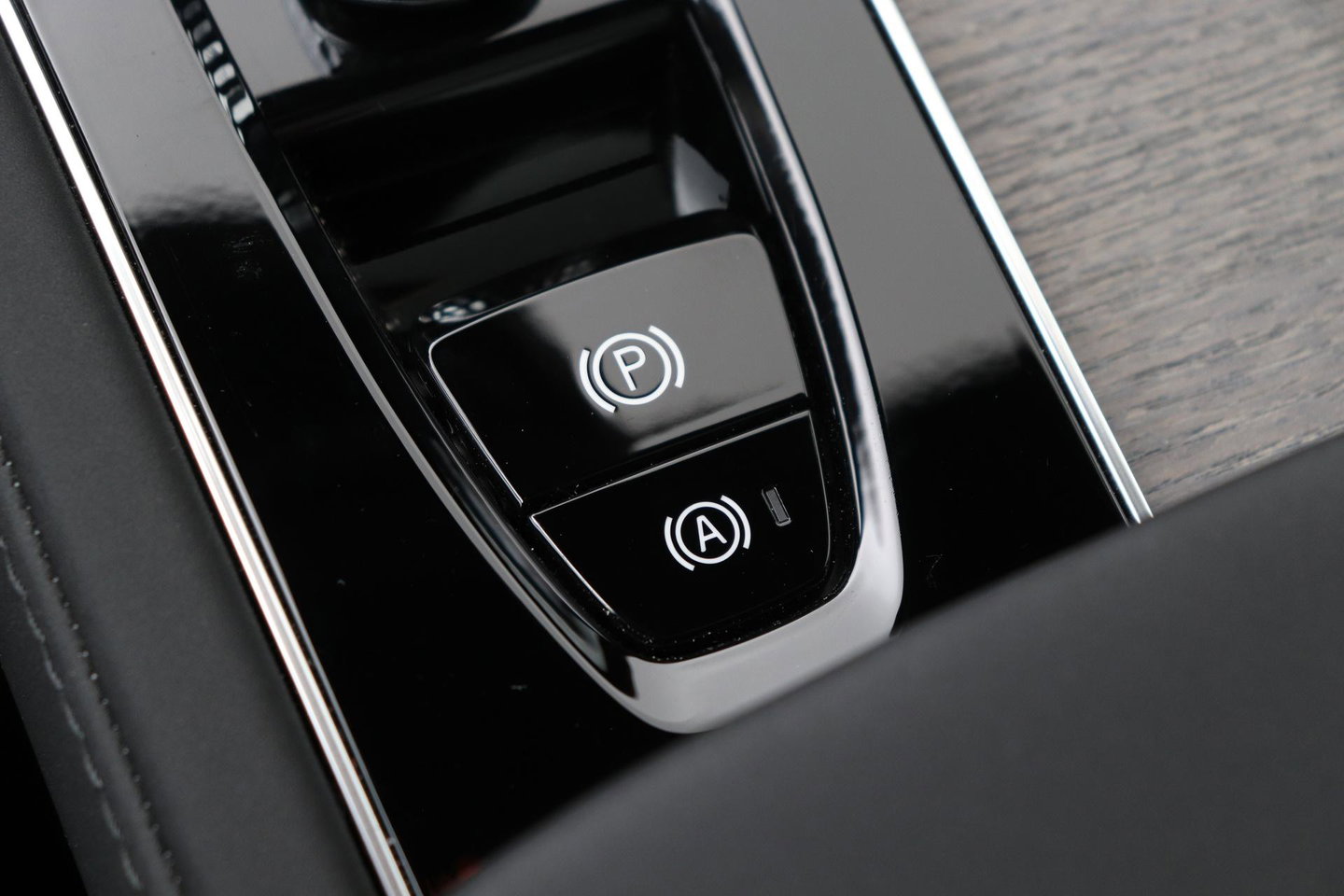 Volvo XC90 T8 Ultra Dark | Bowers&Wilkins | Massage | Panoramadak | 360° Camera | Head-Up | Stoelventilatie | ACC