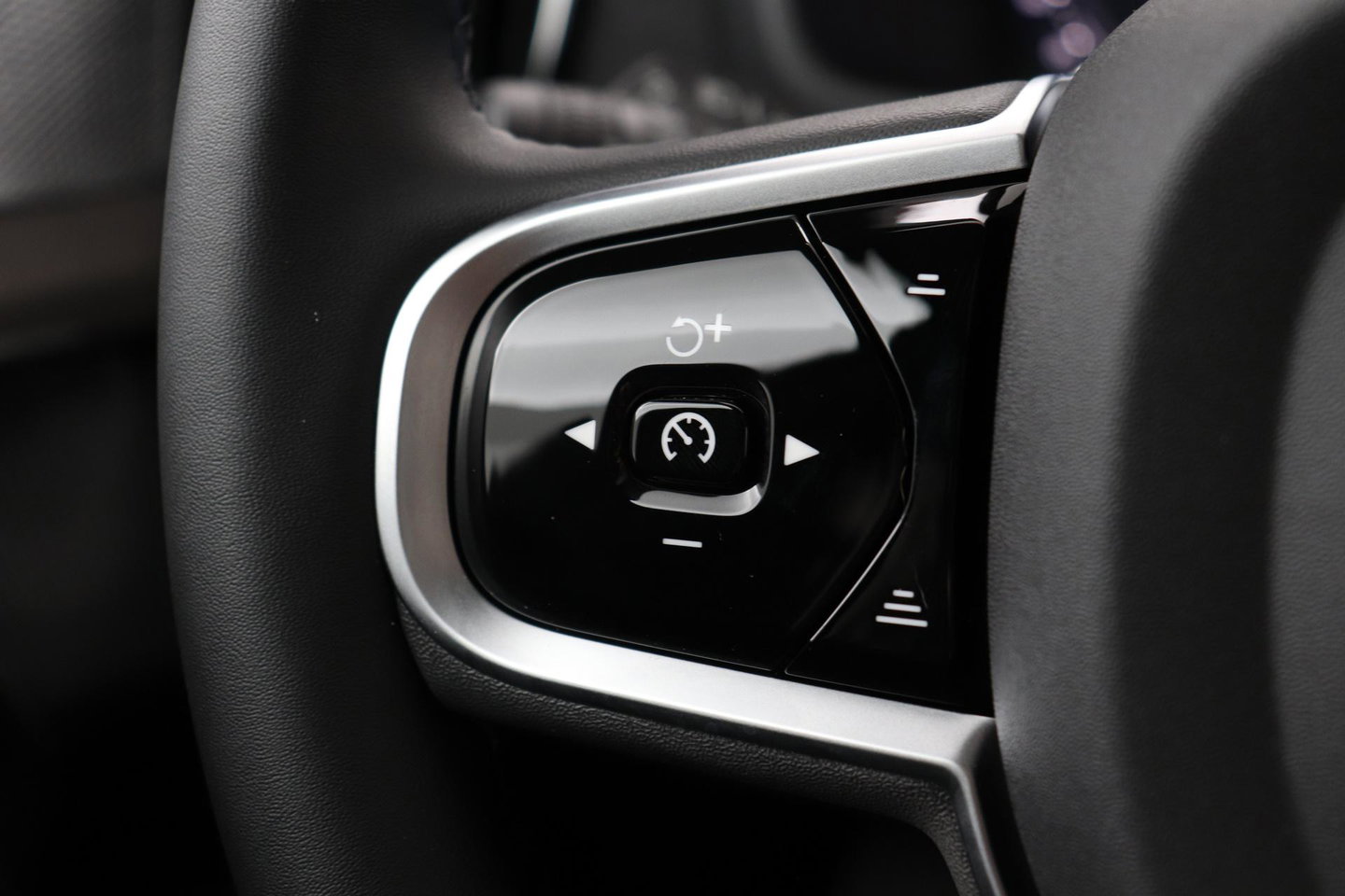 Volvo XC90 T8 Ultra Dark | Bowers&Wilkins | Massage | Panoramadak | 360° Camera | Head-Up | Stoelventilatie | ACC