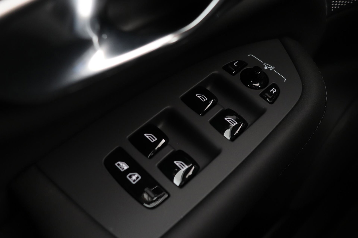 Volvo XC90 T8 Ultra Dark | Bowers&Wilkins | Massage | Panoramadak | 360° Camera | Head-Up | Stoelventilatie | ACC