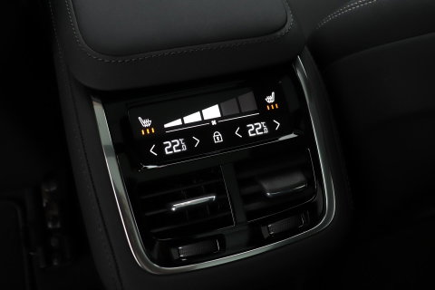 Volvo XC90 T8 Ultra Dark | Bowers&Wilkins | Massage | Panoramadak | 360° Camera | Head-Up | Stoelventilatie | ACC
