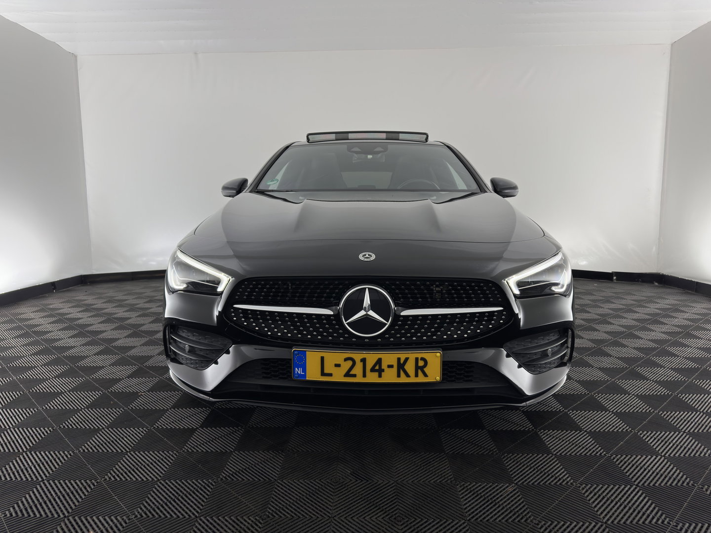 Mercedes-Benz CLA-Klasse Shooting Brake 250 e Business Solution AMG Limited (Plug-in) (INCL.BTW) Aut. *PANO | LEATHER-MICROFIBRE | MEMORY-PACK | MULTIBEAM-LED | BLIND-SPOT | HEATED-SPORTSEATS | AMBIENT-LIGHT | KEYLESS | DIGI-COCKPIT | DAB+ | NAVI-FULLMAP | CAMERA | PRIVACYGLAS