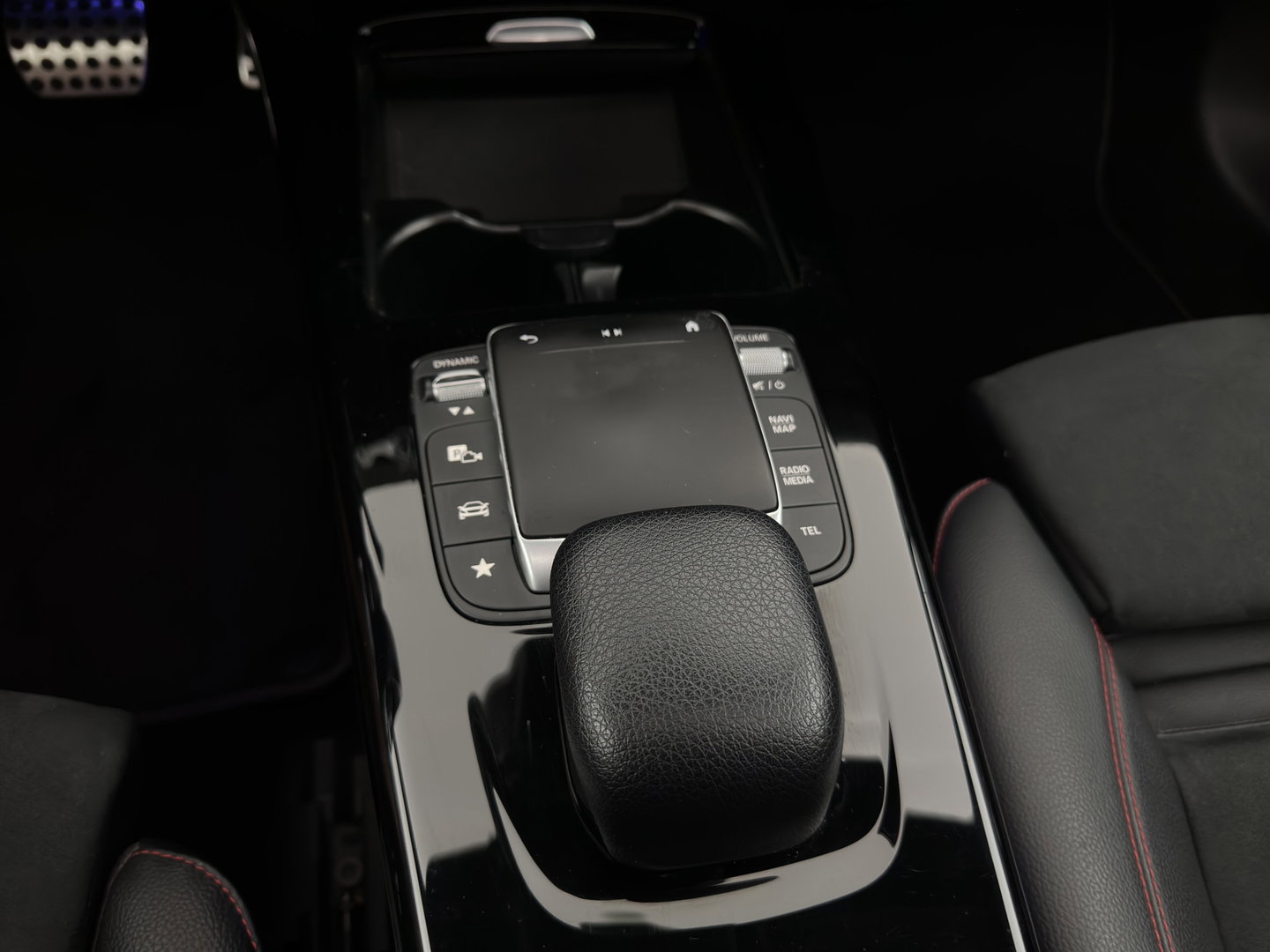 Mercedes-Benz CLA-Klasse Shooting Brake 250 e Business Solution AMG Limited (Plug-in) (INCL.BTW) Aut. *PANO | LEATHER-MICROFIBRE | MEMORY-PACK | MULTIBEAM-LED | BLIND-SPOT | HEATED-SPORTSEATS | AMBIENT-LIGHT | KEYLESS | DIGI-COCKPIT | DAB+ | NAVI-FULLMAP | CAMERA | PRIVACYGLAS