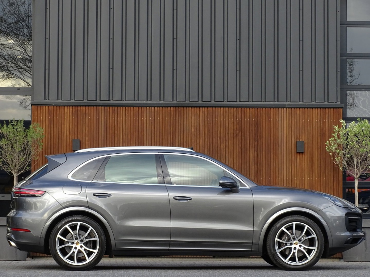 Porsche Cayenne 3.0 E-Hybrid 462PK / sportDesign / softclose / Bose / BTW / 360°