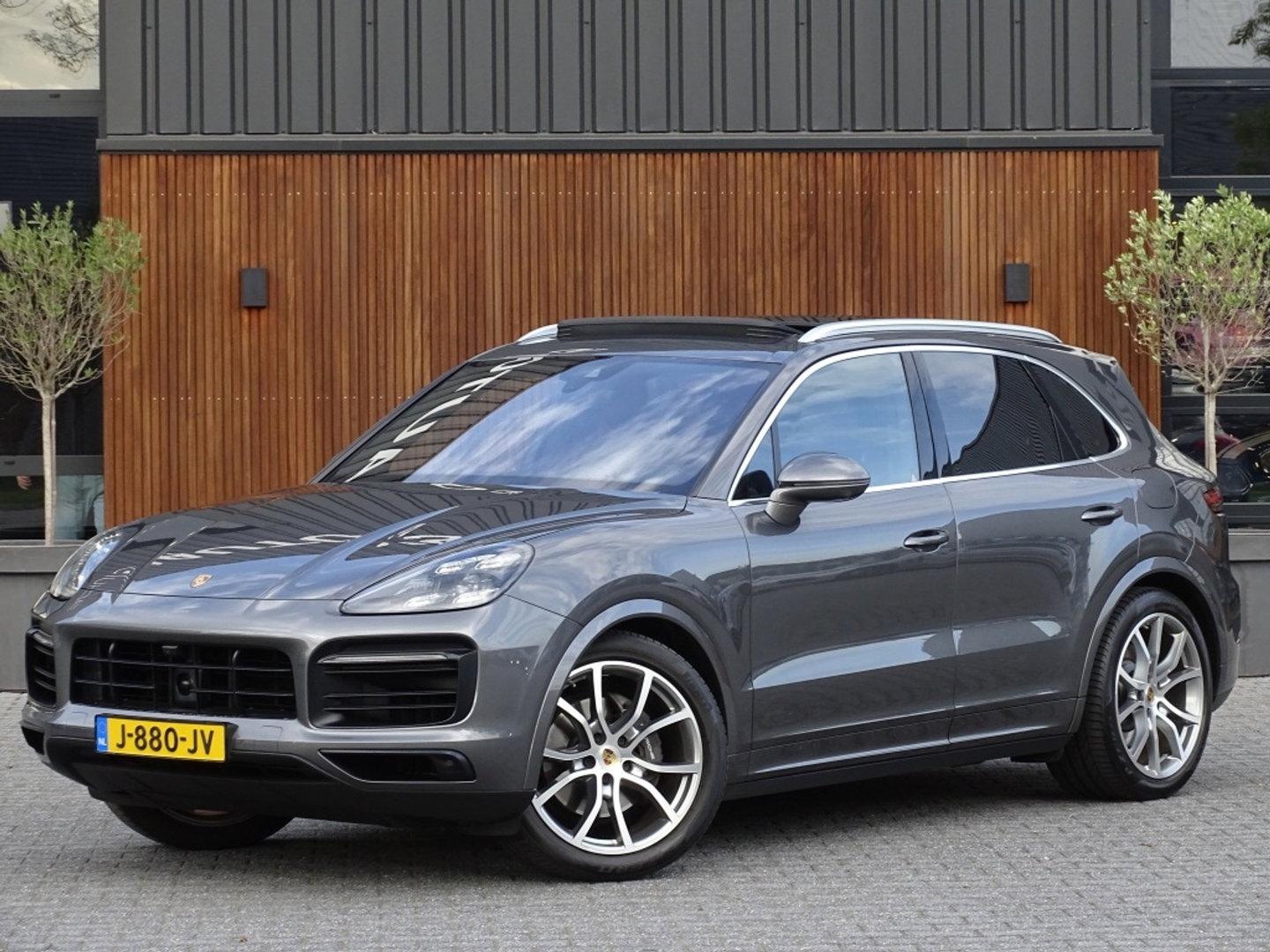 Porsche Cayenne 3.0 E-Hybrid 462PK / sportDesign / softclose / Bose / BTW / 360°