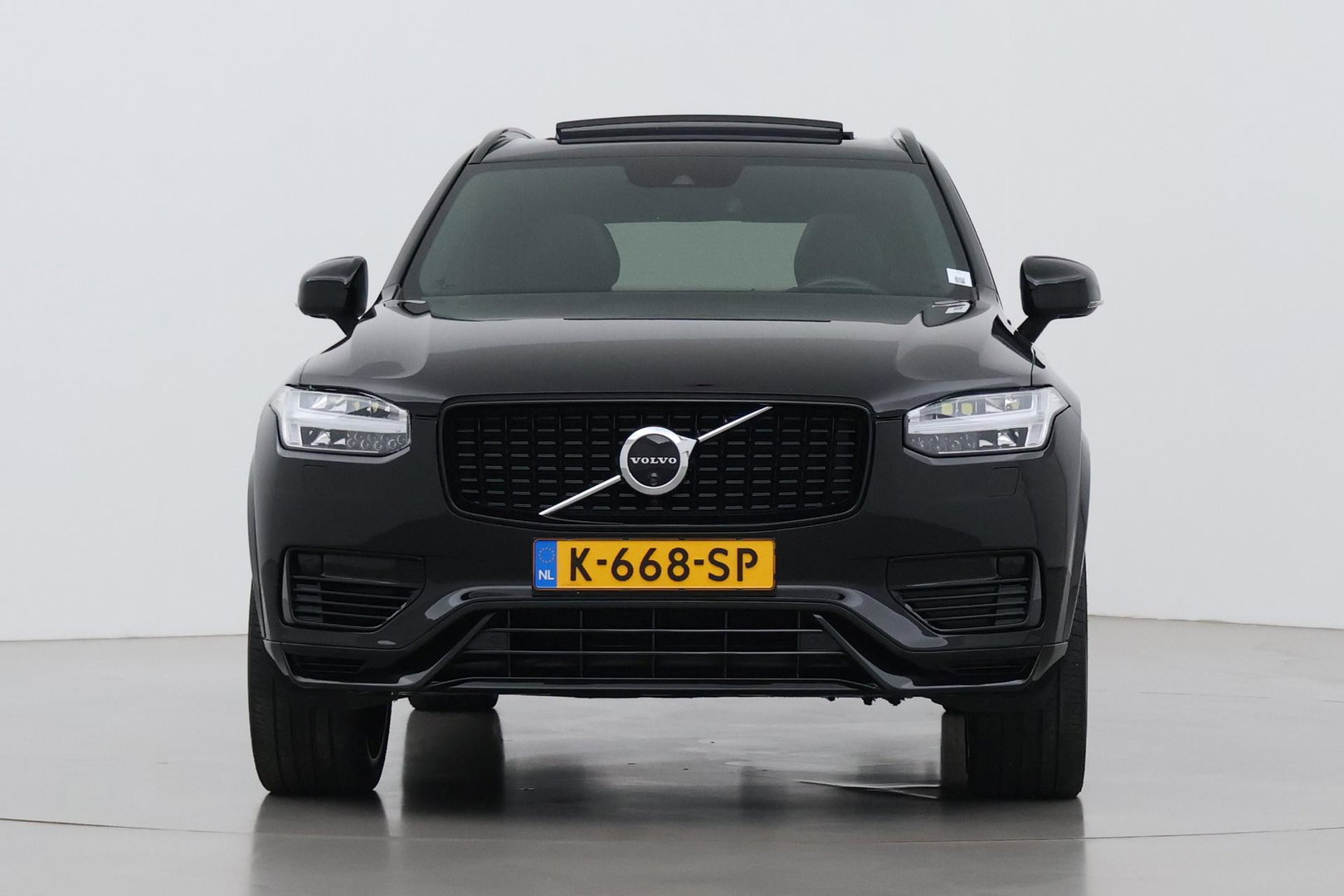 Volvo XC90 T8 Recharge R-Design | Luchtvering | Harman/Kardon | Stoelventilatie | Trekhaak | 22 inch