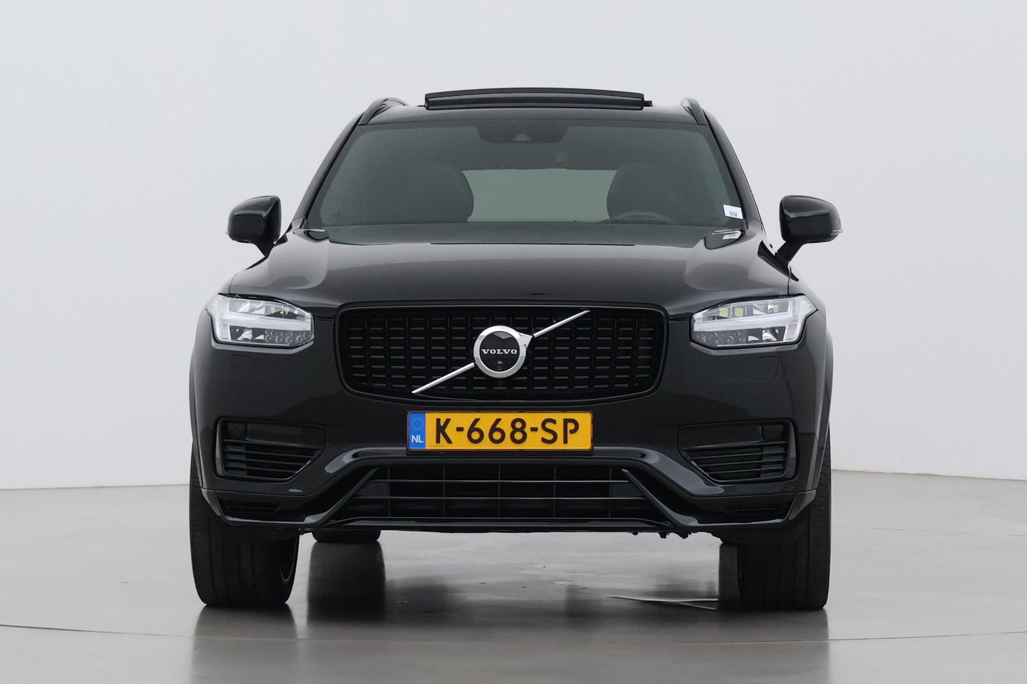 Volvo XC90 T8 Recharge R-Design | Luchtvering | Harman/Kardon | Stoelventilatie | Trekhaak | 22 inch