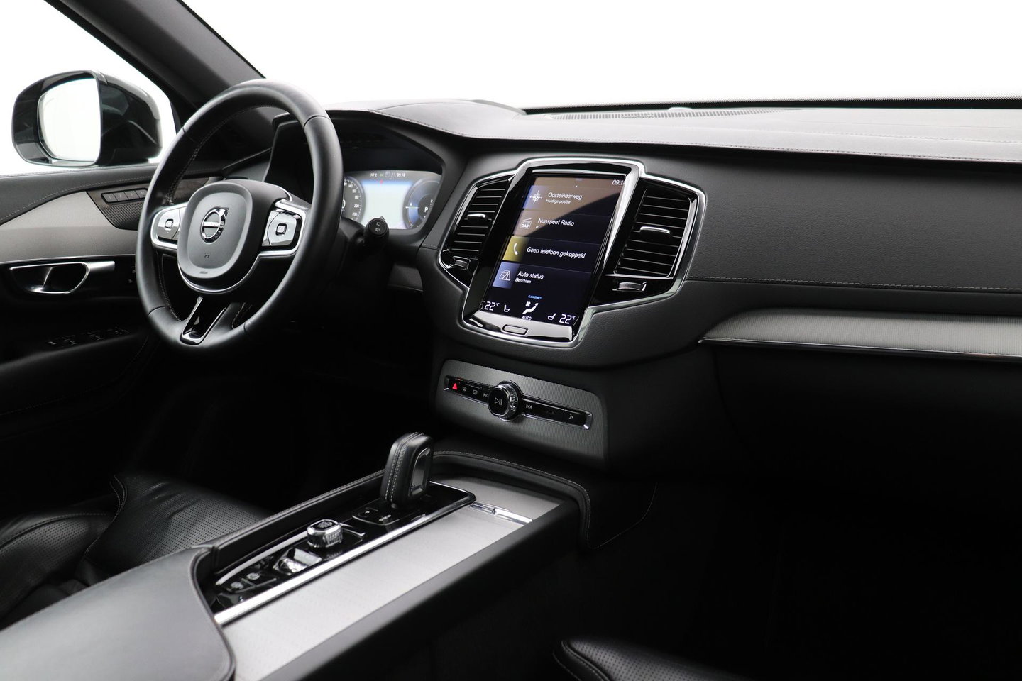 Volvo XC90 T8 Recharge R-Design | Luchtvering | Harman/Kardon | Stoelventilatie | Trekhaak | 22 inch