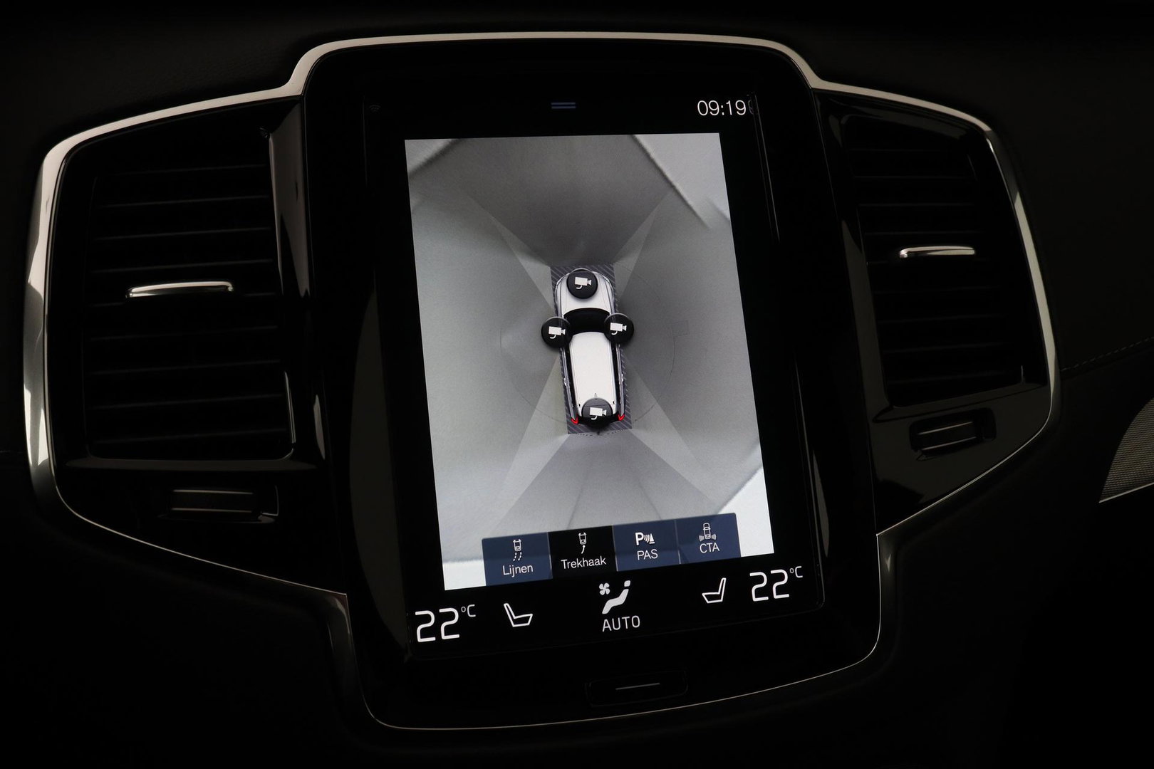 Volvo XC90 T8 Recharge R-Design | Luchtvering | Harman/Kardon | Stoelventilatie | Trekhaak | 22 inch