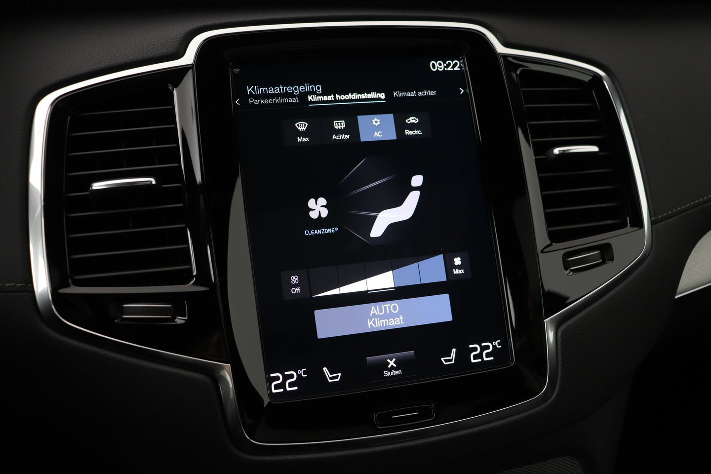 Volvo XC90 T8 Recharge R-Design | Luchtvering | Harman/Kardon | Stoelventilatie | Trekhaak | 22 inch