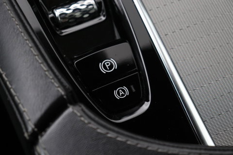 Volvo XC90 T8 Recharge R-Design | Luchtvering | Harman/Kardon | Stoelventilatie | Trekhaak | 22 inch