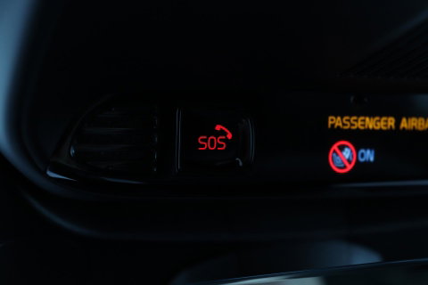 Volvo XC90 T8 Recharge R-Design | Luchtvering | Harman/Kardon | Stoelventilatie | Trekhaak | 22 inch
