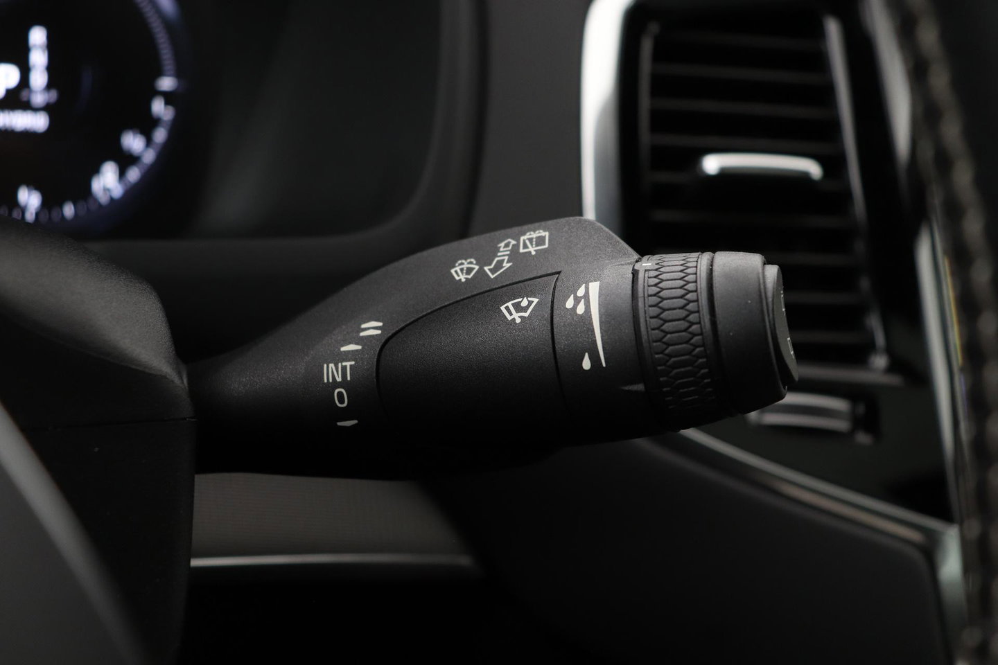 Volvo XC90 T8 Recharge R-Design | Luchtvering | Harman/Kardon | Stoelventilatie | Trekhaak | 22 inch