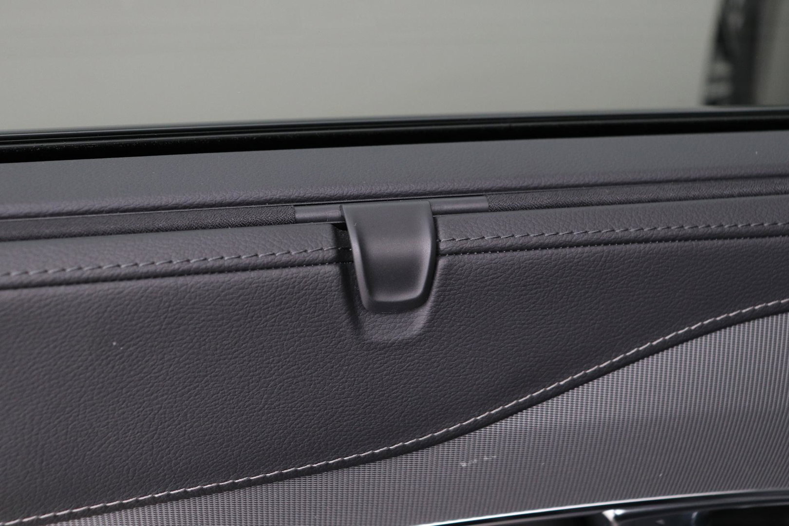 Volvo XC90 T8 Recharge R-Design | Luchtvering | Harman/Kardon | Stoelventilatie | Trekhaak | 22 inch