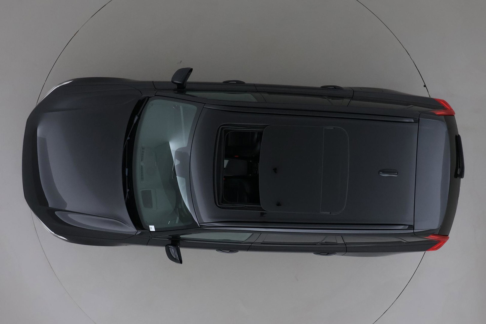Volvo XC90 T8 Recharge R-Design | Luchtvering | Harman/Kardon | Stoelventilatie | Trekhaak | 22 inch