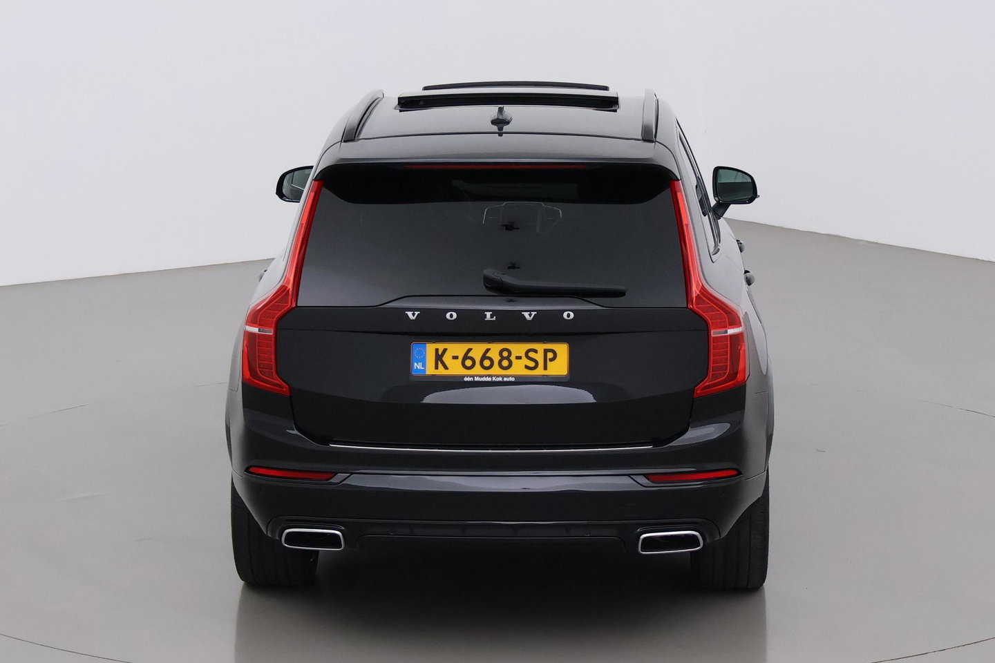 Volvo XC90 T8 Recharge R-Design | Luchtvering | Harman/Kardon | Stoelventilatie | Trekhaak | 22 inch