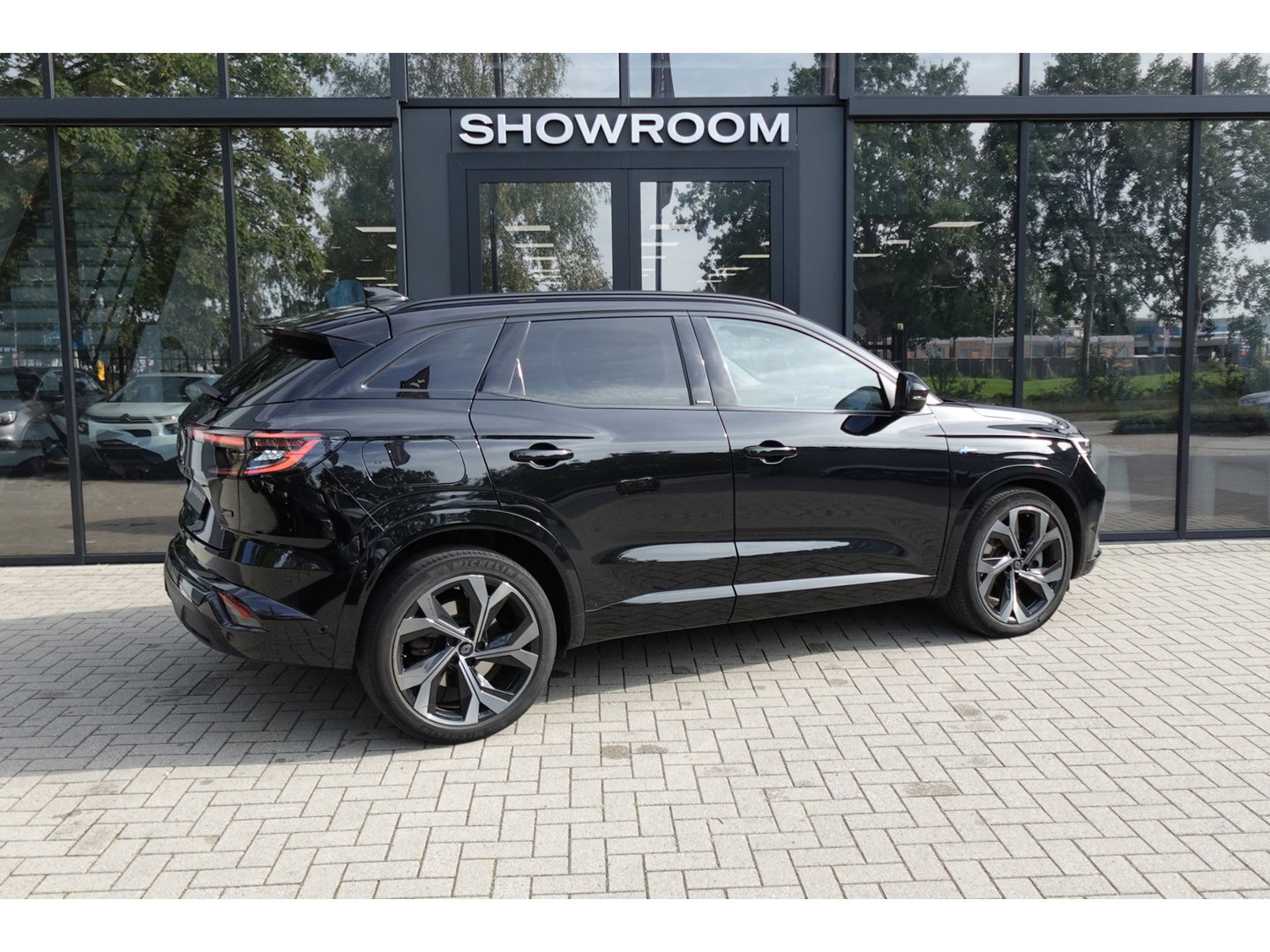 Renault Austral 1.2 E-Tech full hybrid 200 Evolution PANO HUD CAM