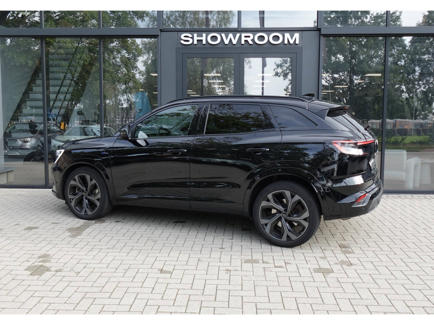 Renault Austral 1.2 E-Tech full hybrid 200 Evolution PANO HUD CAM