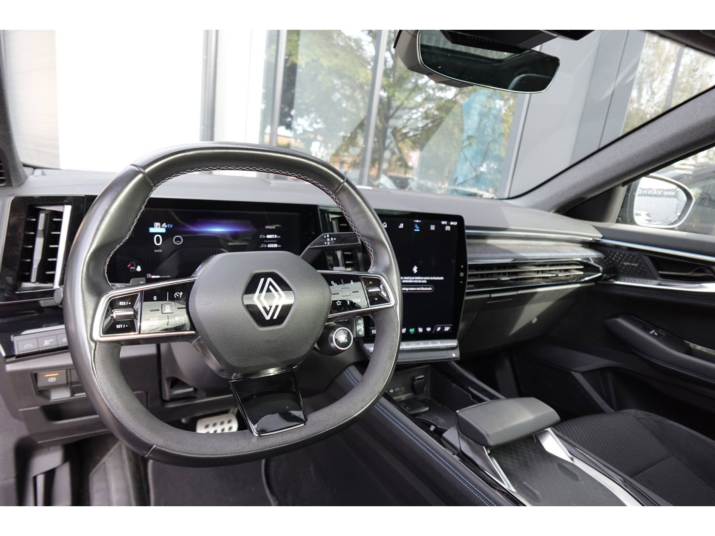 Renault Austral 1.2 E-Tech full hybrid 200 Evolution PANO HUD CAM