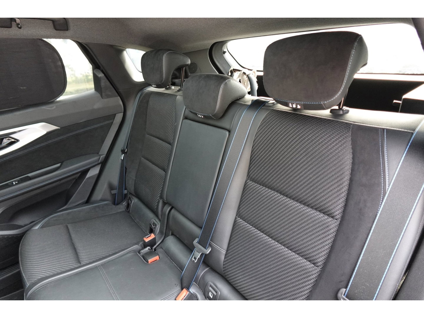 Renault Austral 1.2 E-Tech full hybrid 200 Evolution PANO HUD CAM