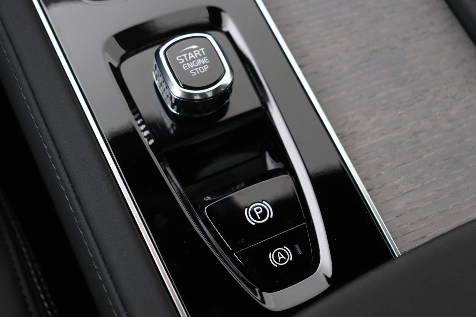 Volvo XC90 T8 Ultra Bright | Bowers&Wilkins | Panoramadak | 360° Camera | Massage | Head-Up | Stoelventilatie | ACC