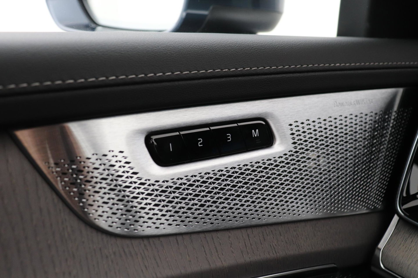 Volvo XC90 T8 Ultra Bright | Bowers&Wilkins | Panoramadak | 360° Camera | Massage | Head-Up | Stoelventilatie | ACC