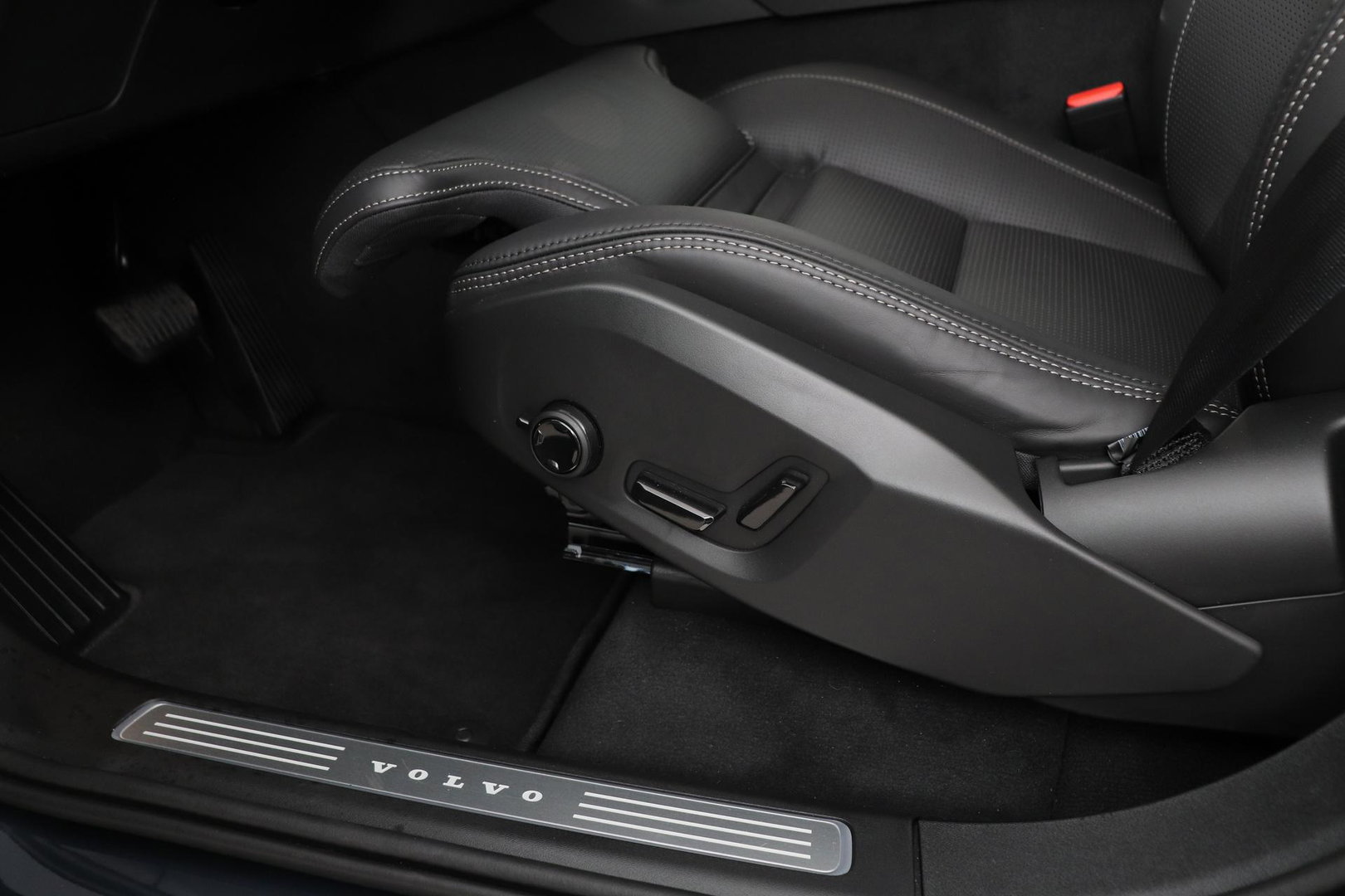Volvo XC90 T8 Ultra Bright | Bowers&Wilkins | Panoramadak | 360° Camera | Massage | Head-Up | Stoelventilatie | ACC