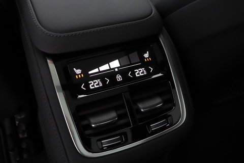 Volvo XC90 T8 Ultra Bright | Bowers&Wilkins | Panoramadak | 360° Camera | Massage | Head-Up | Stoelventilatie | ACC