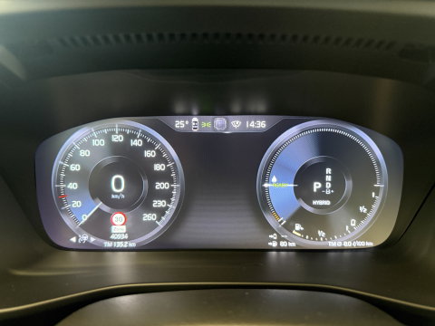 Volvo XC40 1.5 T5 Recharge Ultimate Bright ACC Elec. achterklep Harman/Kardon 24 Maanden garantie* (Vraag naar de voorwaarden)