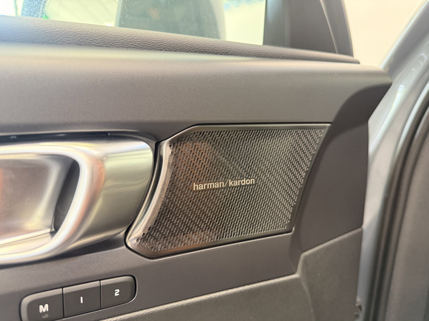 Volvo XC40 1.5 T5 Recharge Ultimate Bright ACC Elec. achterklep Harman/Kardon 24 Maanden garantie* (Vraag naar de voorwaarden)