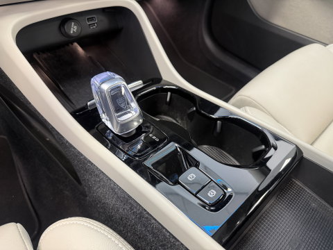 Volvo XC40 1.5 T5 Recharge Ultimate Bright ACC Elec. achterklep Harman/Kardon 24 Maanden garantie* (Vraag naar de voorwaarden)