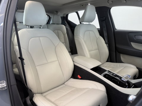 Volvo XC40 1.5 T5 Recharge Ultimate Bright ACC Elec. achterklep Harman/Kardon 24 Maanden garantie* (Vraag naar de voorwaarden)