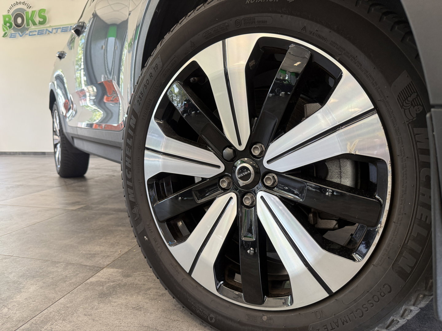 Volvo XC40 1.5 T5 Recharge Ultimate Bright ACC Elec. achterklep Harman/Kardon 24 Maanden garantie* (Vraag naar de voorwaarden)