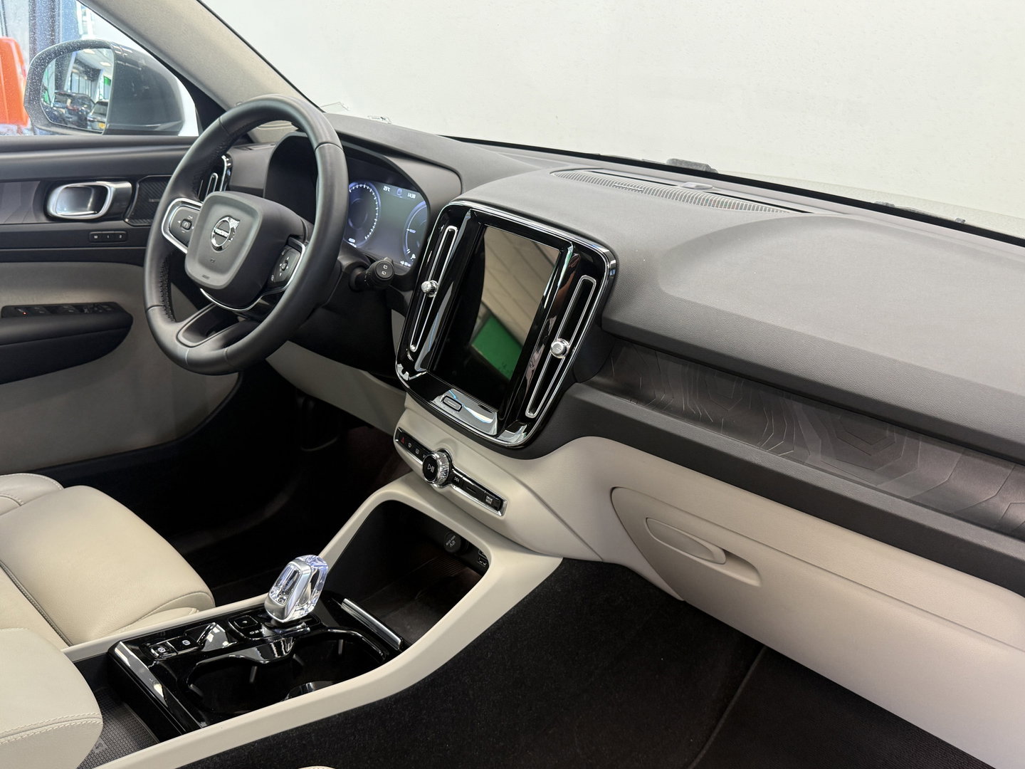 Volvo XC40 1.5 T5 Recharge Ultimate Bright ACC Elec. achterklep Harman/Kardon 24 Maanden garantie* (Vraag naar de voorwaarden)