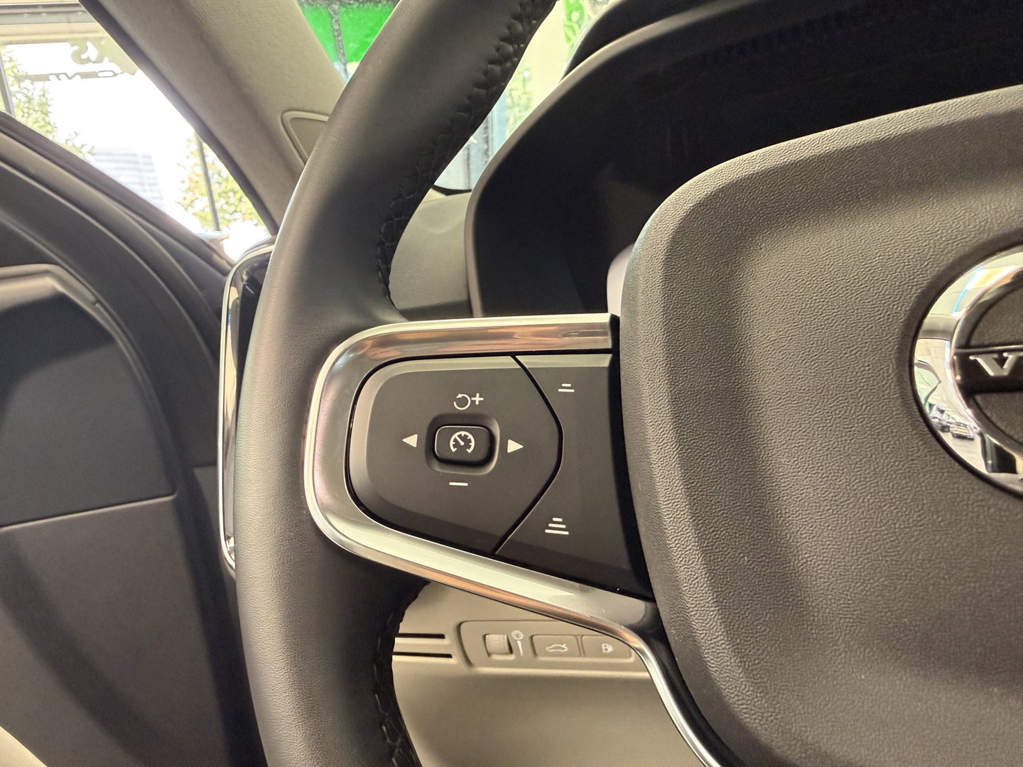 Volvo XC40 1.5 T5 Recharge Ultimate Bright ACC Elec. achterklep Harman/Kardon 24 Maanden garantie* (Vraag naar de voorwaarden)