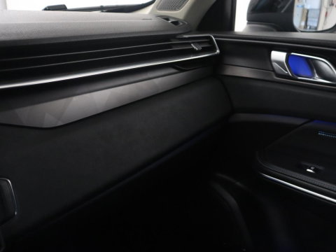 Lynk & Co 1 1.5 | Stoelverwarming | LED | Navigatie | 360 Camera