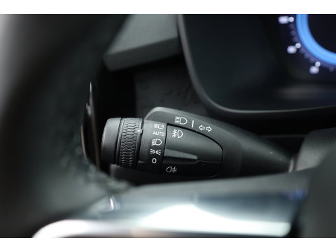 Volvo XC40 Single Motor Extended Range Plus 82 kWh | Rijklaar! | Dig. Cockpit | Bliss | Pilot Assist | Stuur- Stoelverw. | Camera+PDC | Google | App.Connect | Elek. Klep | Led | LM V