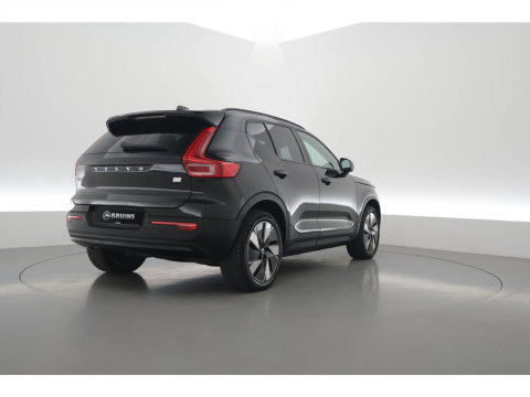 Volvo XC40 Single Motor Extended Range Plus 82 kWh | Rijklaar! | Dig. Cockpit | Bliss | Pilot Assist | Stuur- Stoelverw. | Camera+PDC | Google | App.Connect | Elek. Klep | Led | LM V