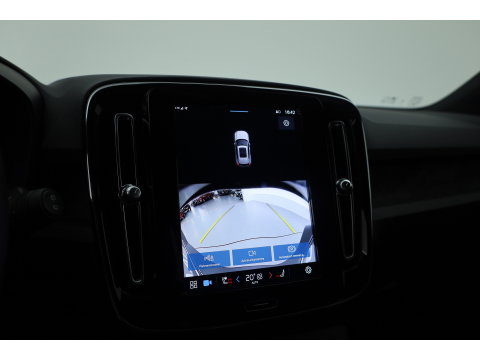 Volvo XC40 Single Motor Extended Range Plus 82 kWh | Rijklaar! | Dig. Cockpit | Bliss | Pilot Assist | Stuur- Stoelverw. | Camera+PDC | Google | App.Connect | Elek. Klep | Led | LM V