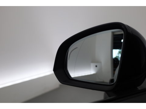 Volvo XC40 Single Motor Extended Range Plus 82 kWh | Rijklaar! | Dig. Cockpit | Bliss | Pilot Assist | Stuur- Stoelverw. | Camera+PDC | Google | App.Connect | Elek. Klep | Led | LM V